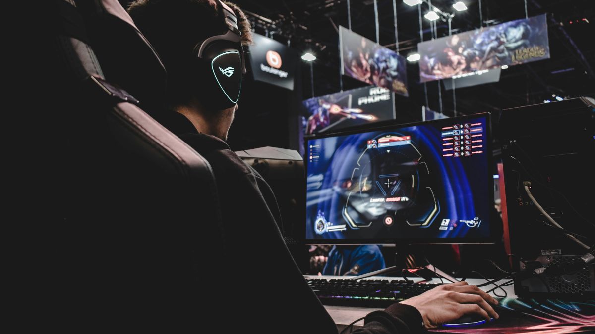 gaming-accessories-5-must-have-gears-if-you-are-planning-to-be-hardcore-gamer